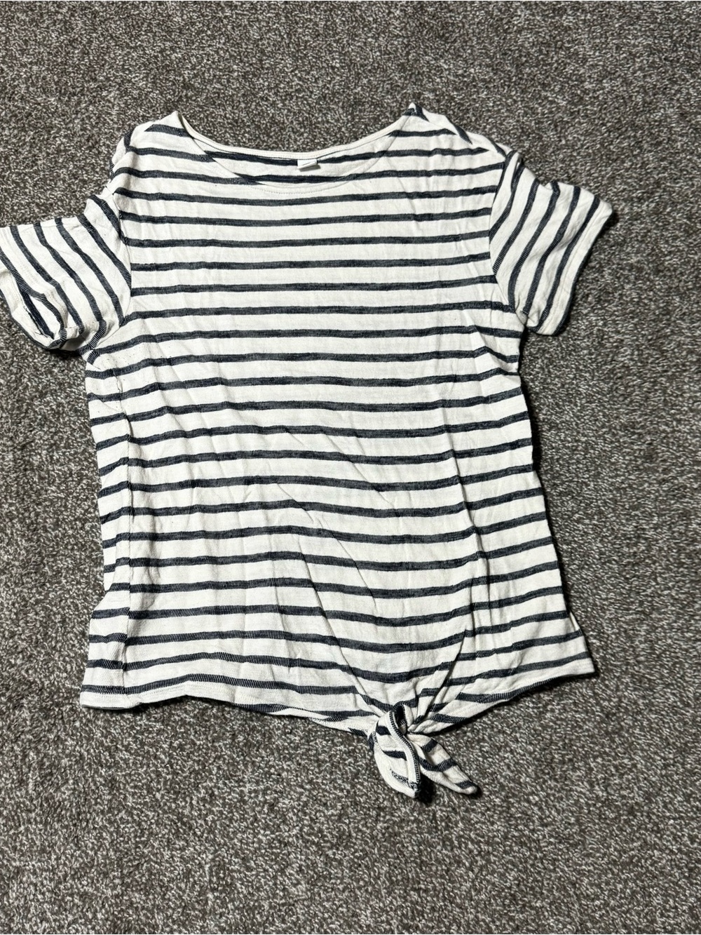 Old Navy White & Navy Striped Short Sleeve Tie-Hem Top